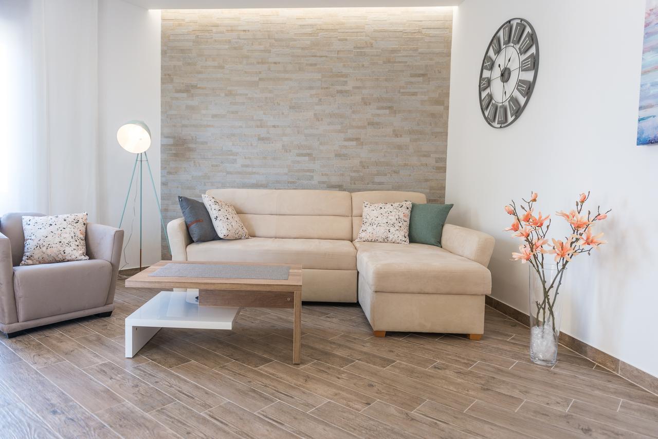 Apartments Villa Elena 2 챠브타트 외부 사진